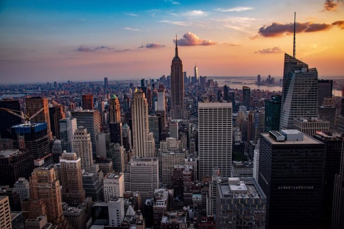 Manhattan, berço da cidade de Nova York, tem uma história que se entrelaça com os primórdios da nação.